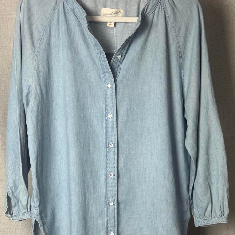 NWT Universal Thread blue chambray blouse with button-up size XS
